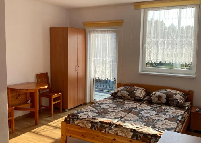 民宿 Blekitne Pokoje 斯图托沃